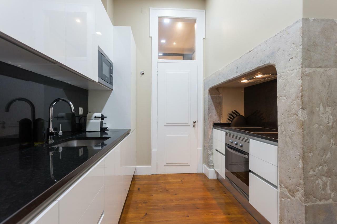 Baixa Vintage Three-Bedroom Apartment - By Lu Holidays ลิสบอน ภายนอก รูปภาพ