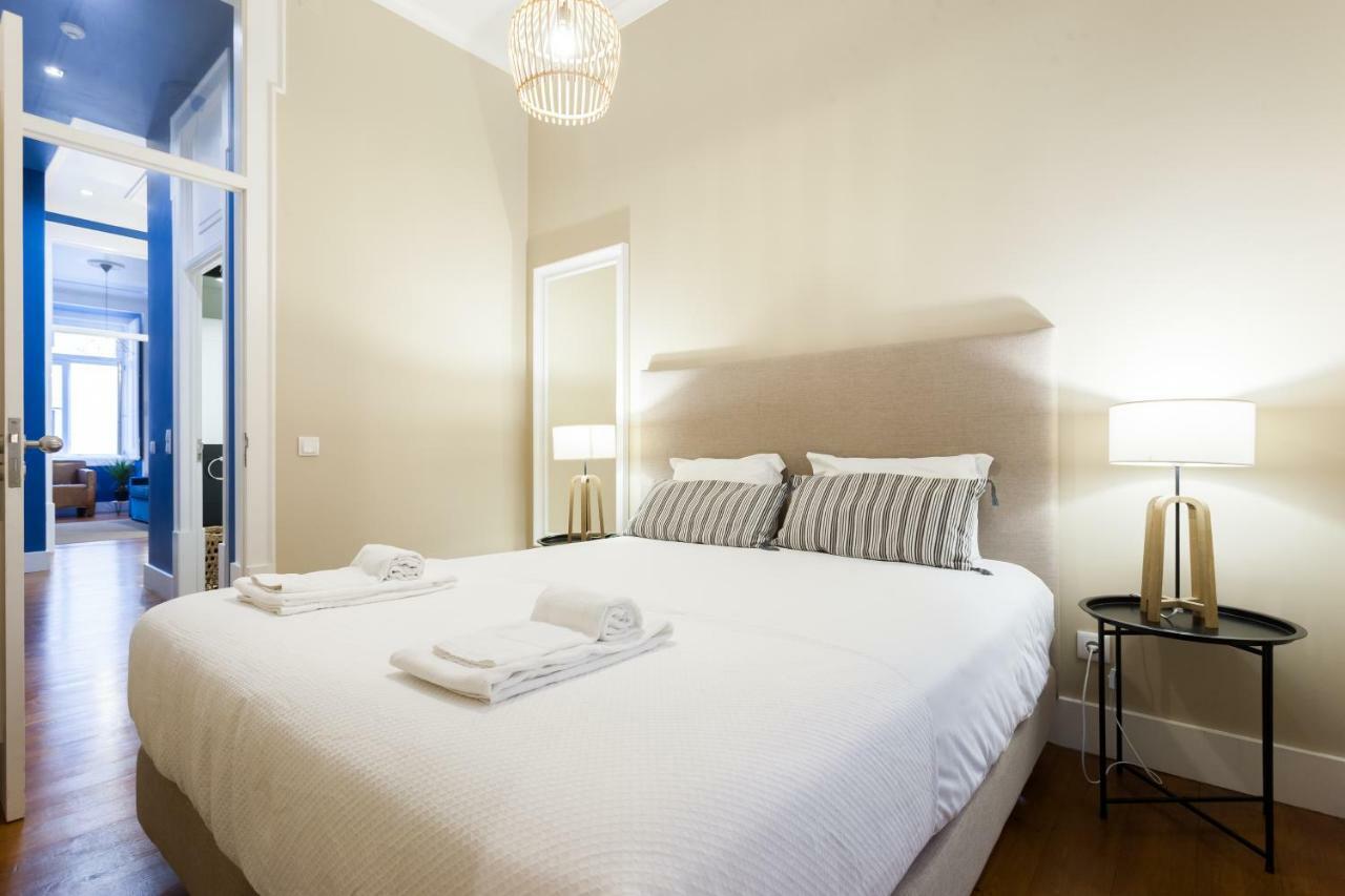 Baixa Vintage Three-Bedroom Apartment - By Lu Holidays ลิสบอน ภายนอก รูปภาพ